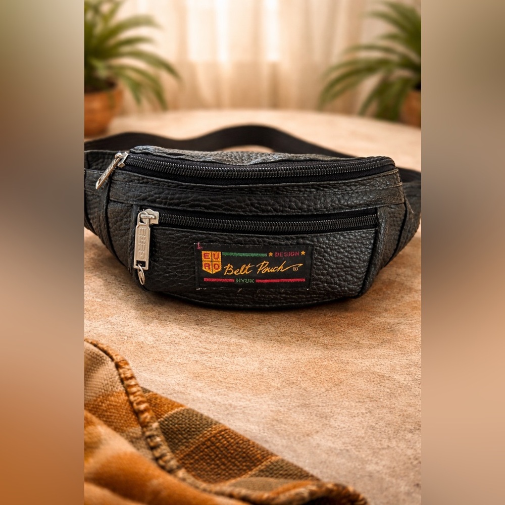 Vintage Euro Belt Bag / Fanny Pack